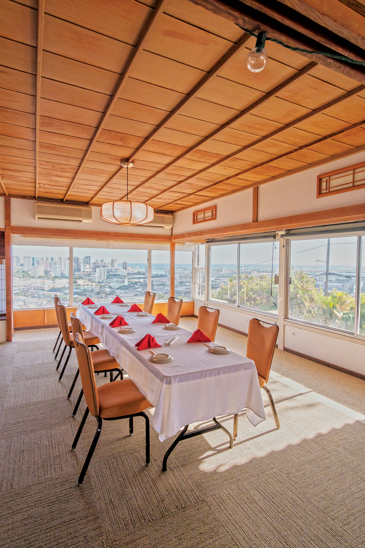 Oldest Restaurants - Natsunoya Tea House Dining Room