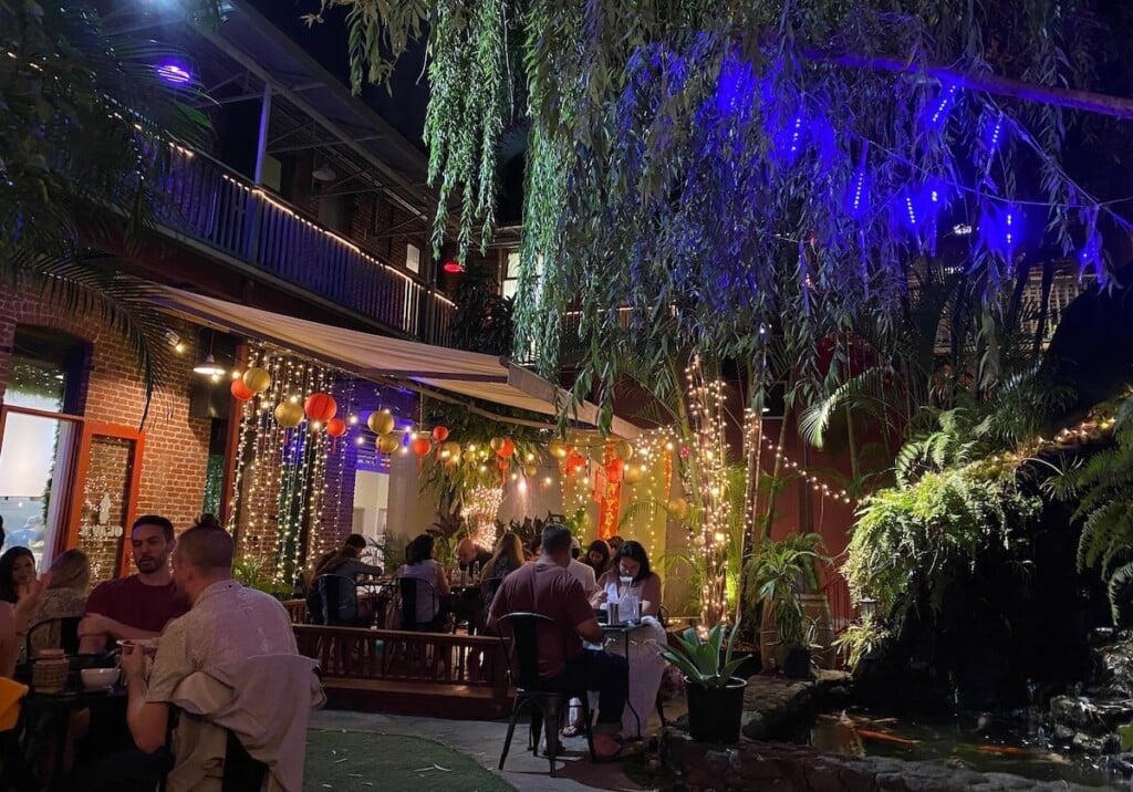 Olays Outdoor Dining 1