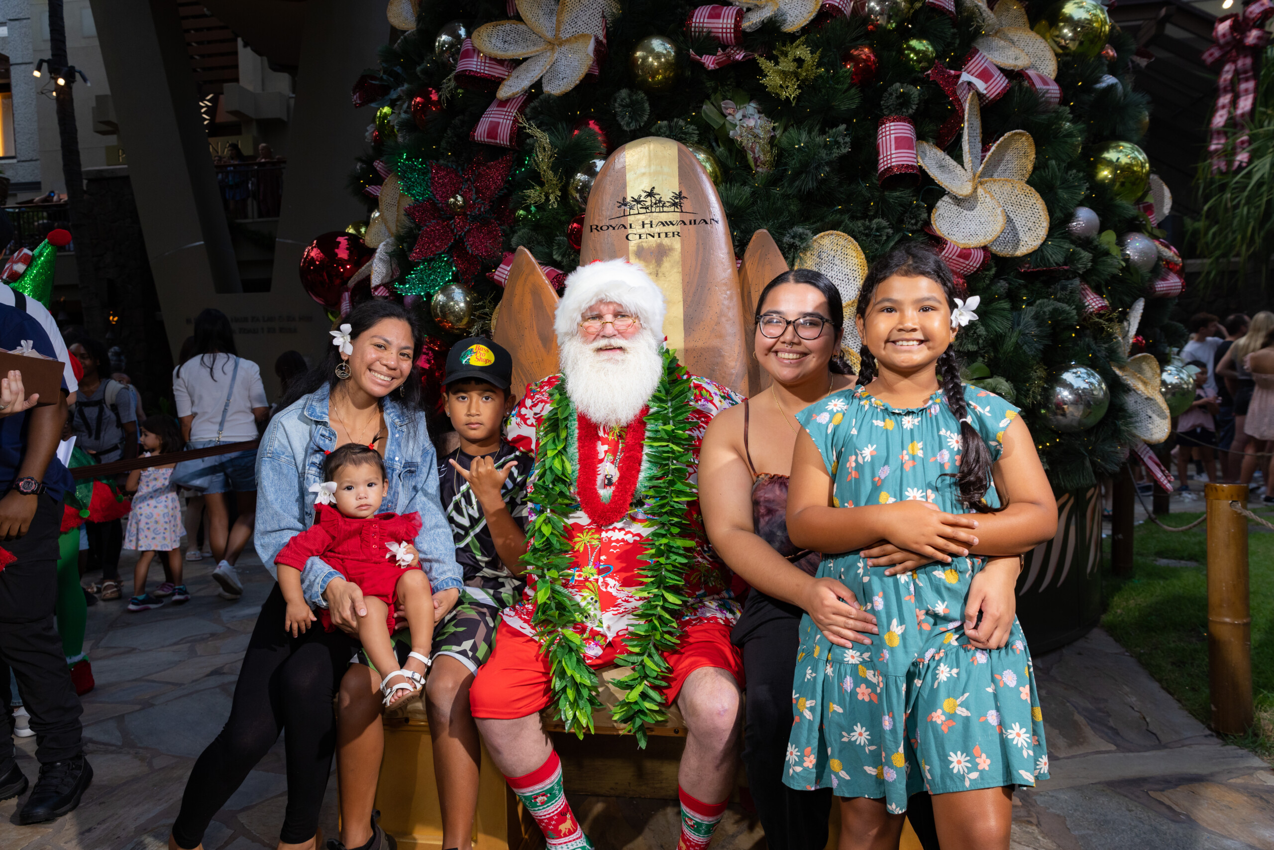 Royal Hawaiian Center Santa photo