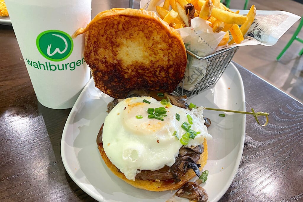 Wahlburgers Loco Moco Burger Pc Lee Tonouchi