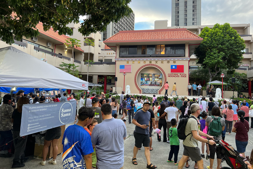 Chinatown 808 Mid Autumn Festival Crowd