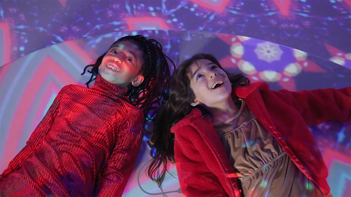 Twas The Light Before Christmas Kids In Lights